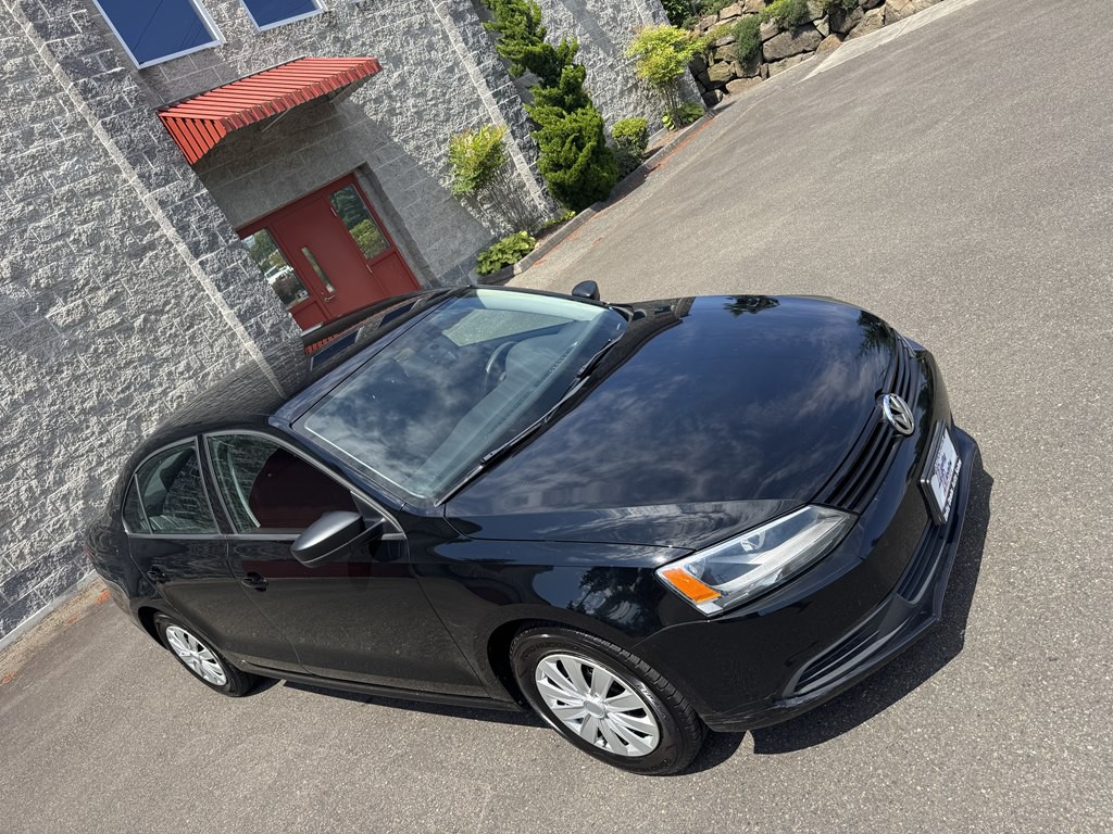2011 Volkswagen Jetta Image 4