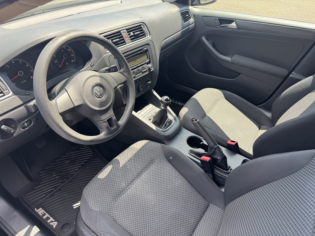 2011 Volkswagen Jetta Image 10