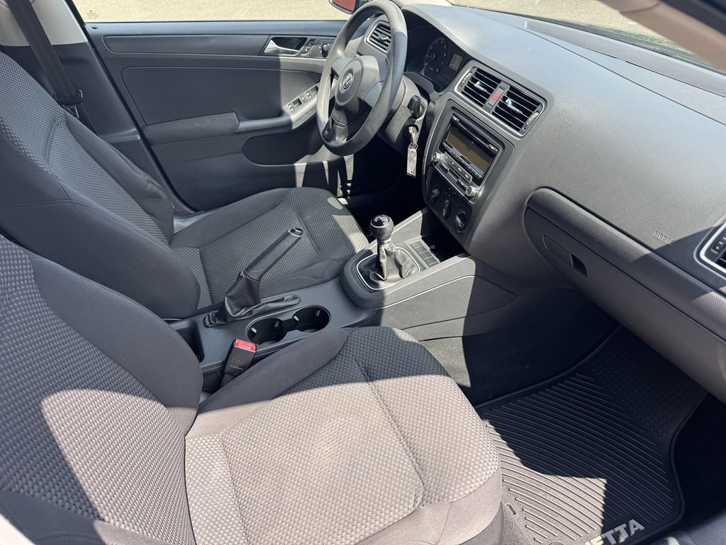 2011 Volkswagen Jetta Image 17