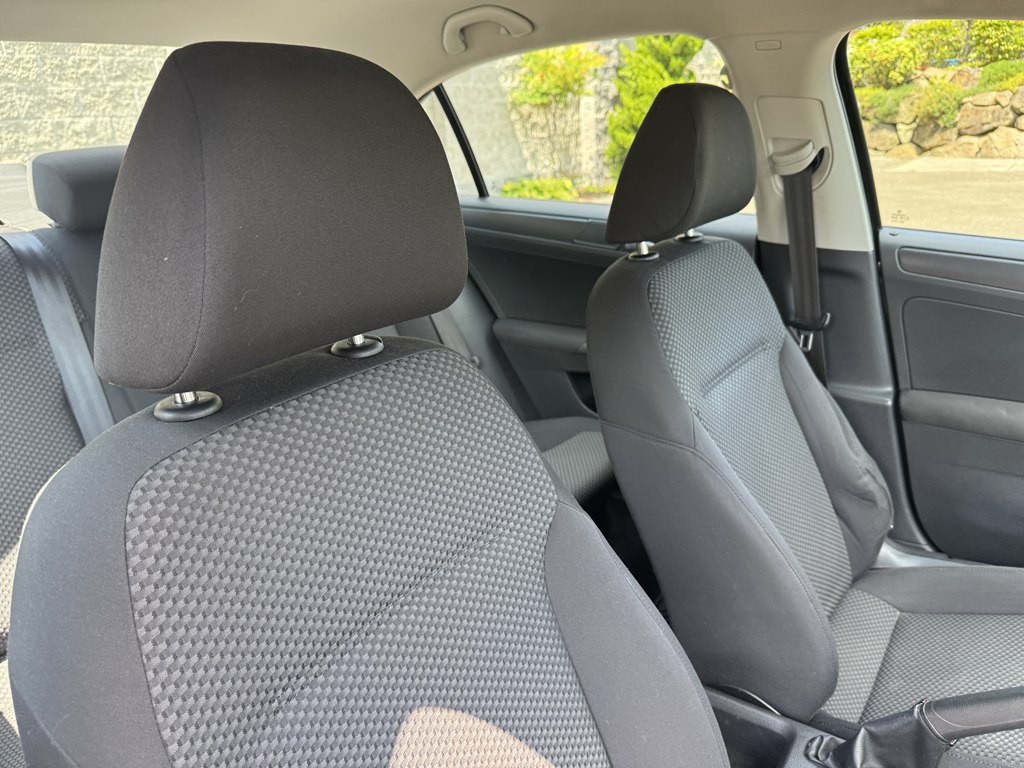 2011 Volkswagen Jetta Image 18