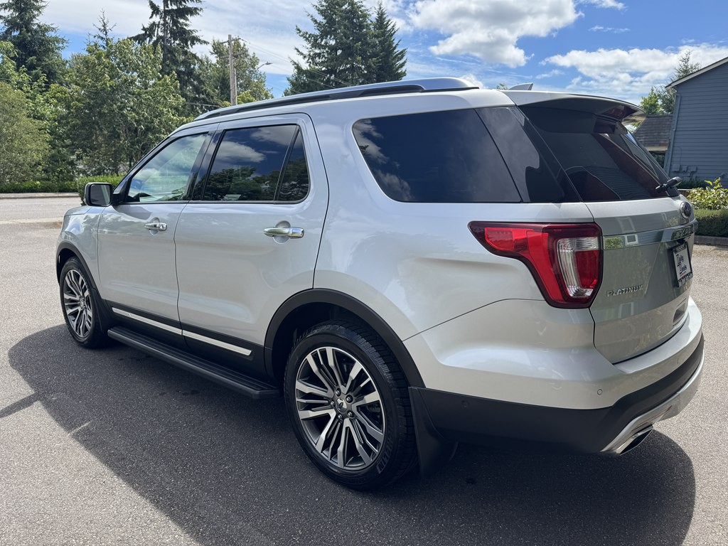 2017 Ford Explorer Image 6