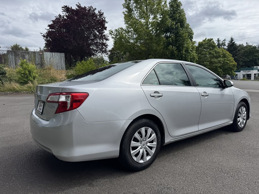 2013 Toyota Camry Image 3