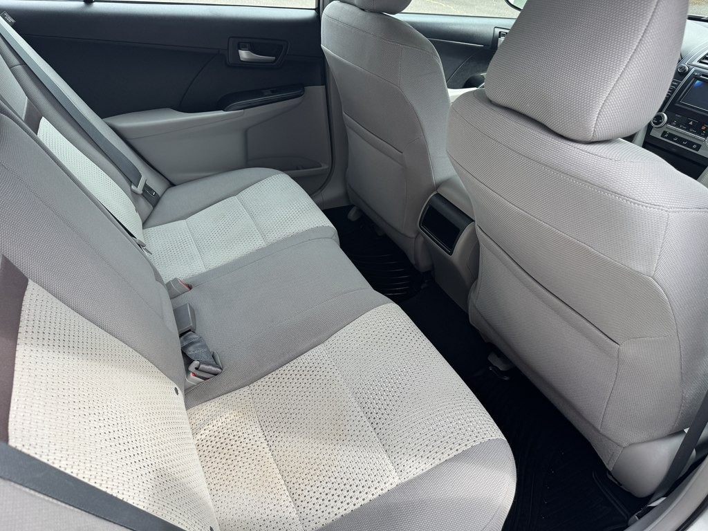2013 Toyota Camry Image 19