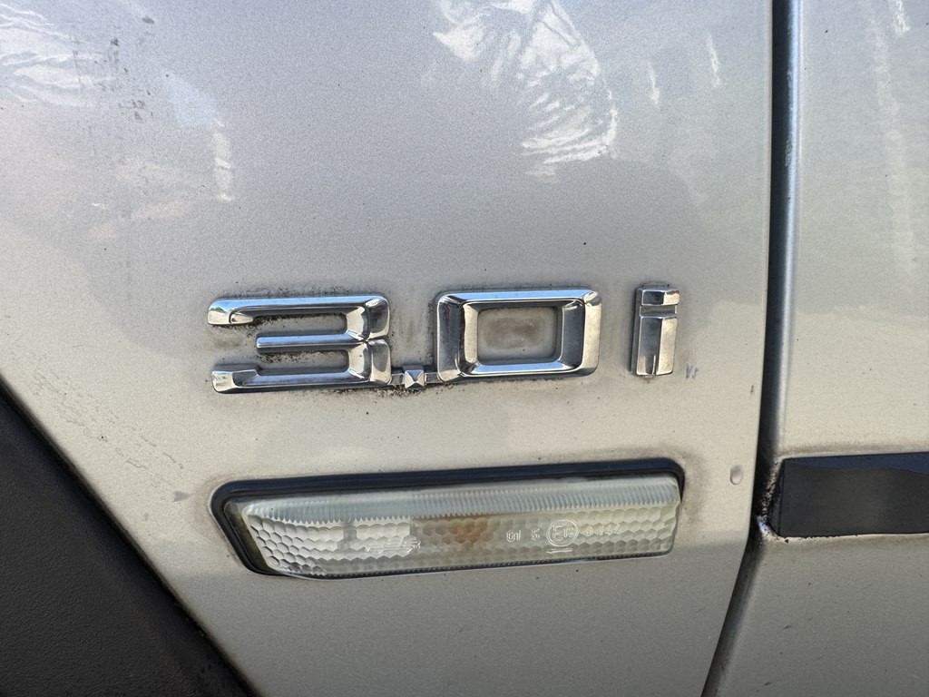 2004 BMW X5 Image 12