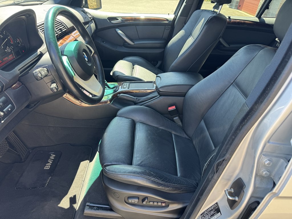 2004 BMW X5 Image 16