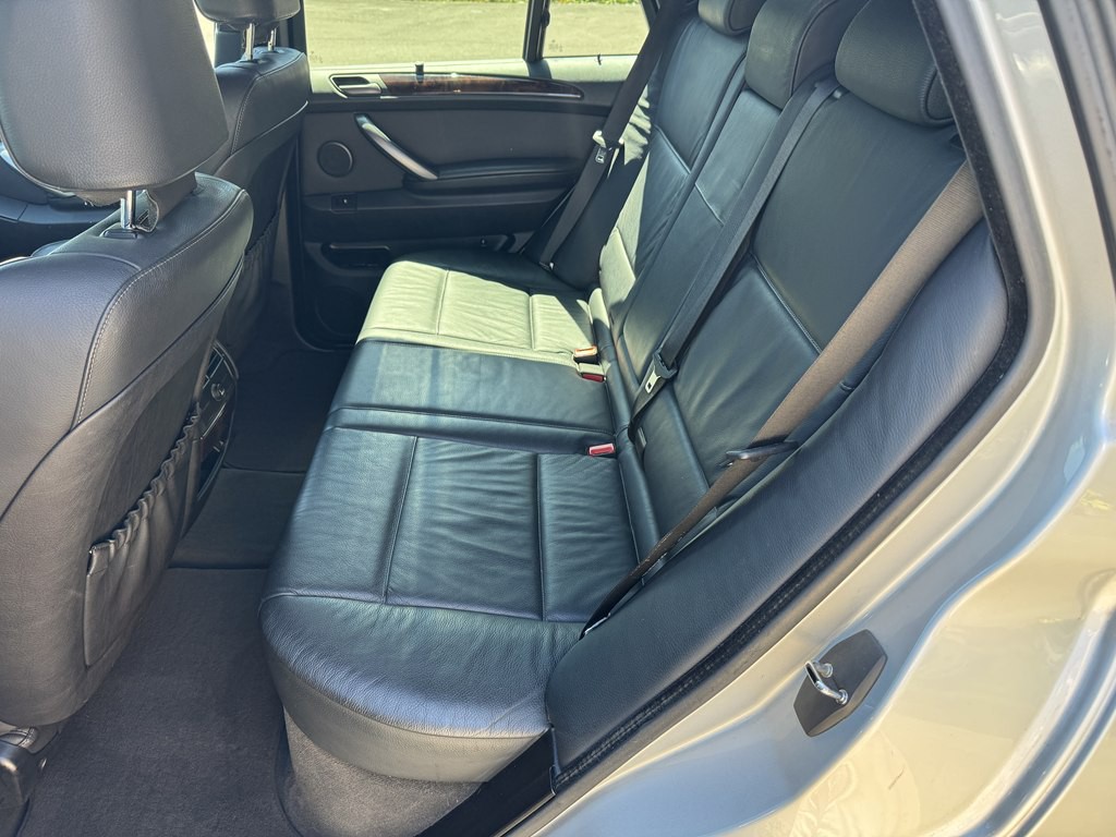 2004 BMW X5 Image 18