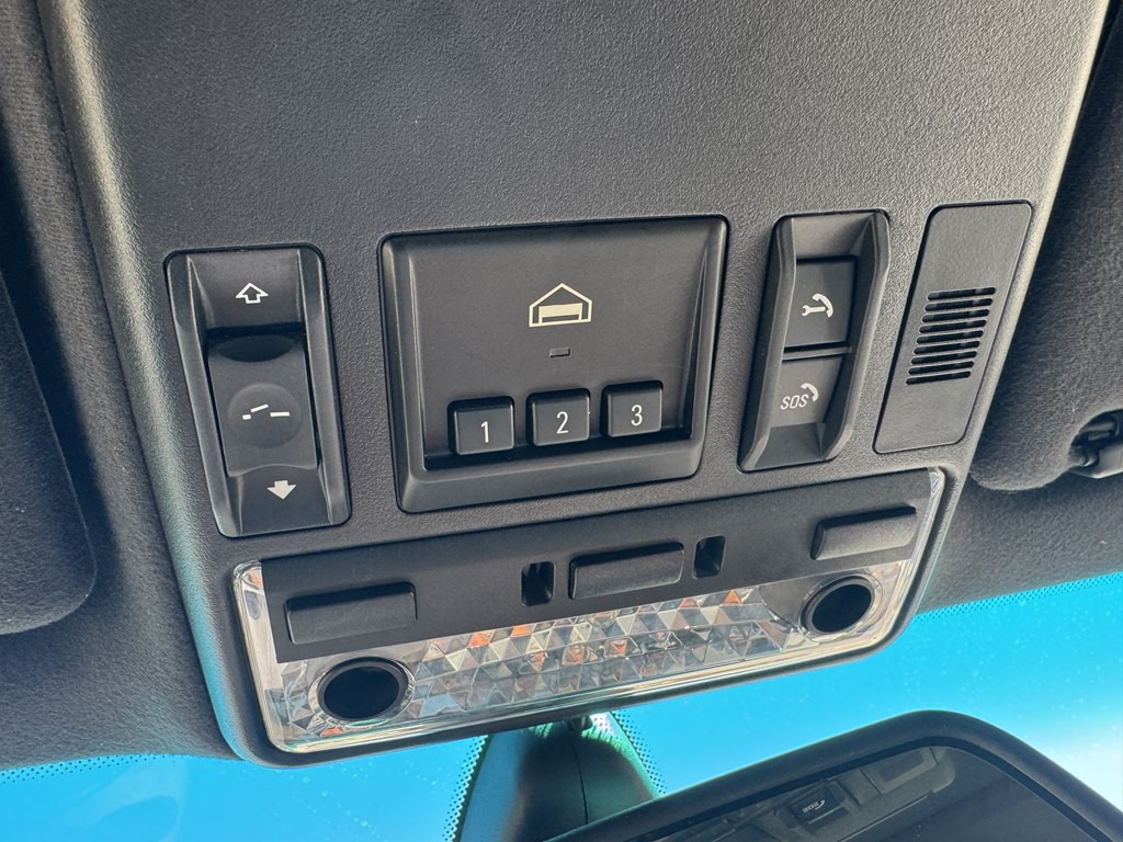 2004 BMW X5 Image 25