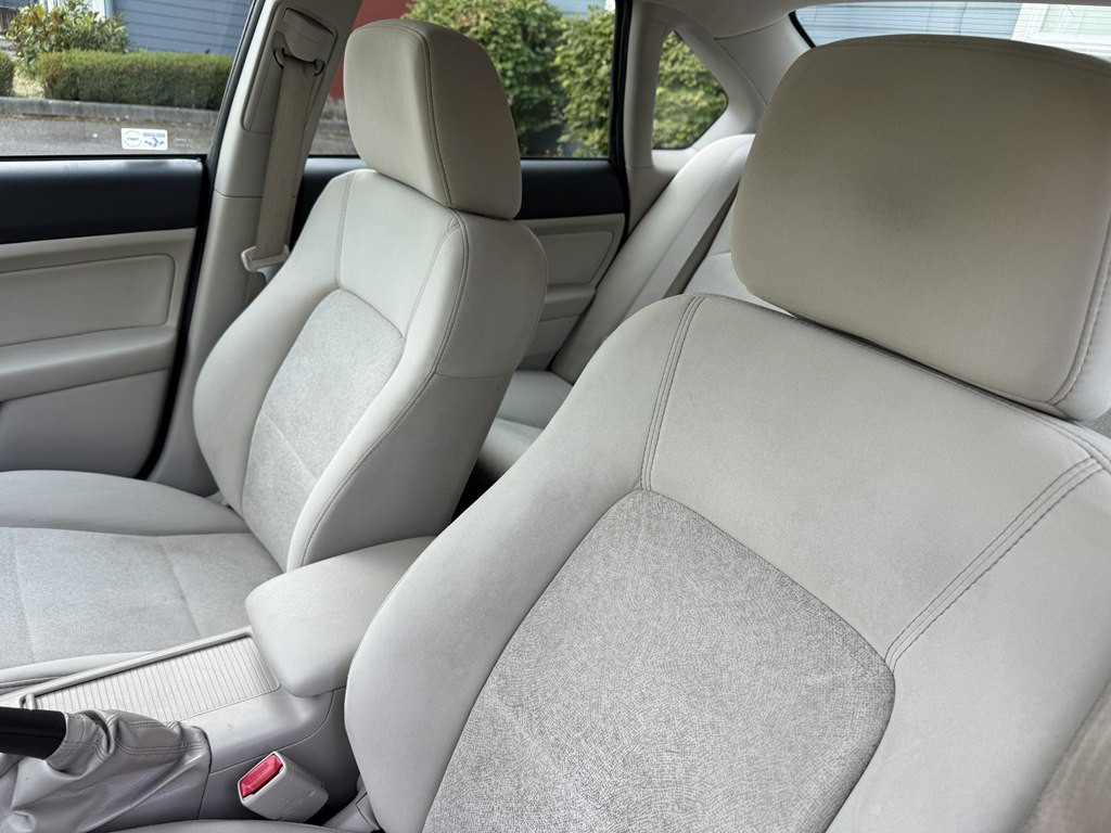 2009 Subaru Legacy Image 17