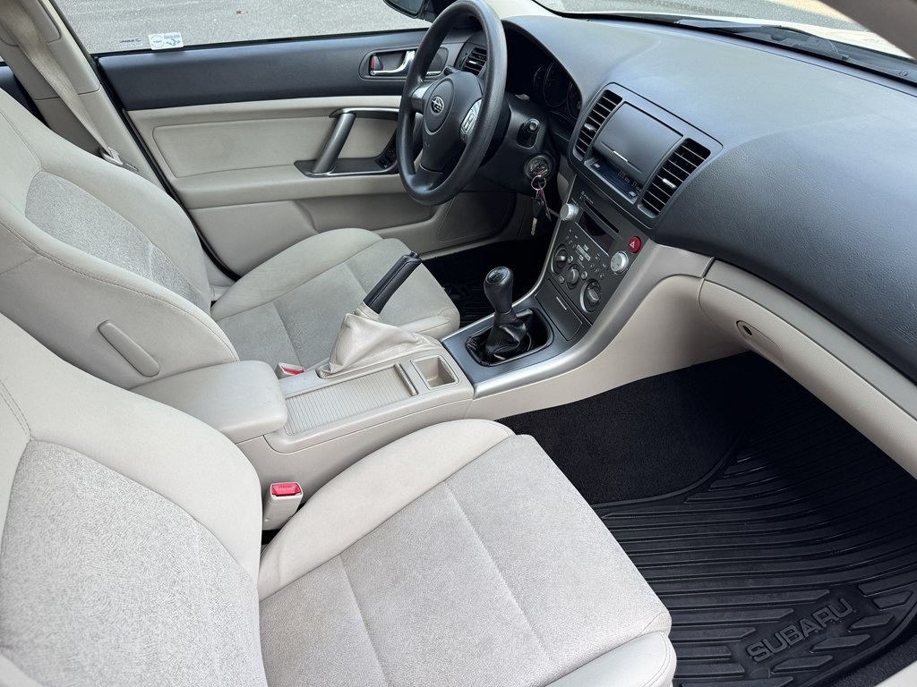 2009 Subaru Legacy Image 18