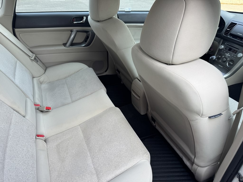 2009 Subaru Legacy Image 21