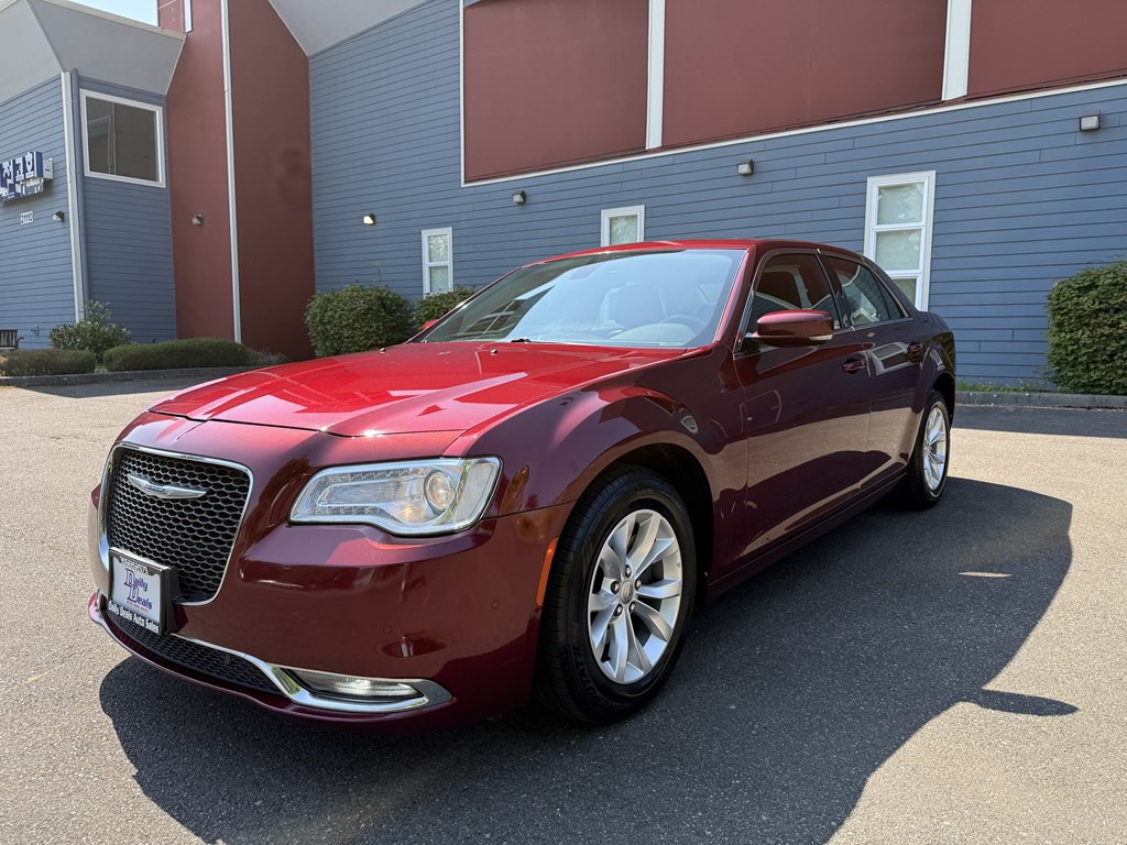 2016 Chrysler 300 Image 10