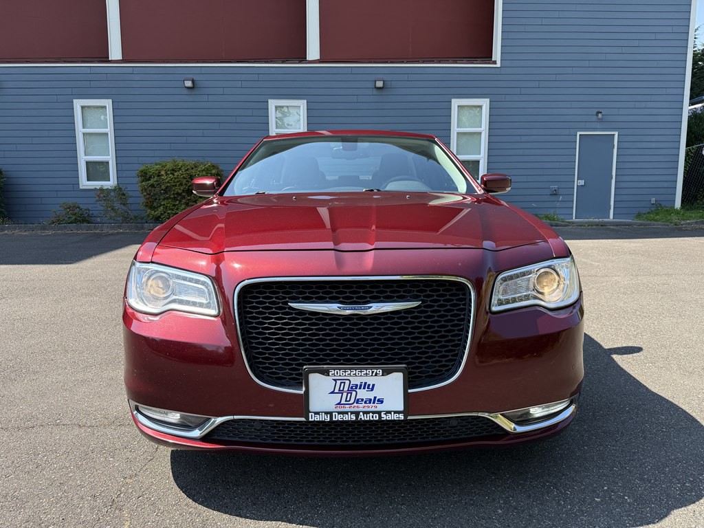 2016 Chrysler 300 Image 11