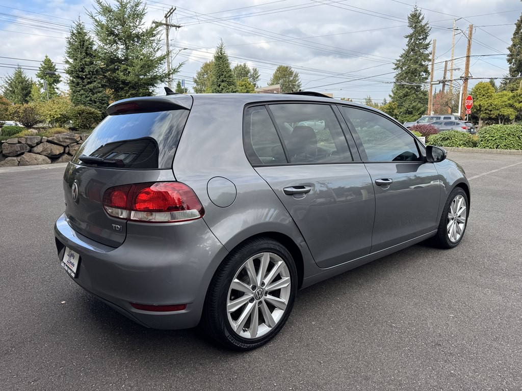 2012 Volkswagen Golf Image 3