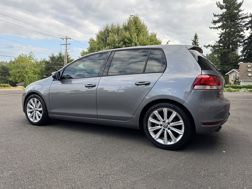 2012 Volkswagen Golf Image 9