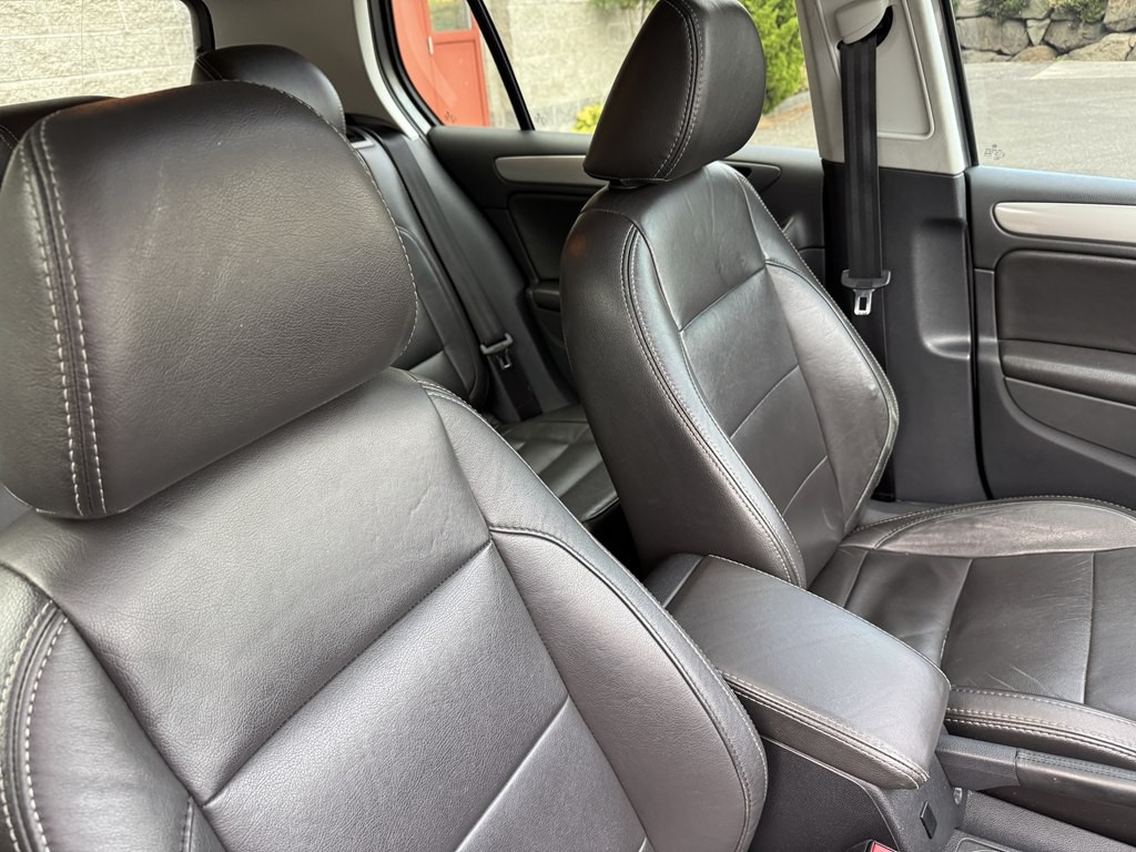 2012 Volkswagen Golf Image 19