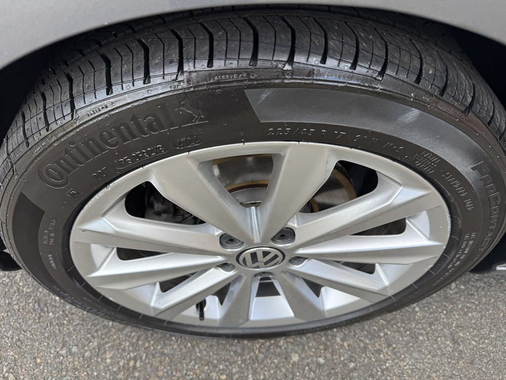 2012 Volkswagen Golf Image 22