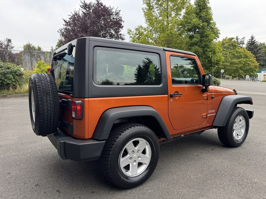 2011 Jeep Wrangler Image 3