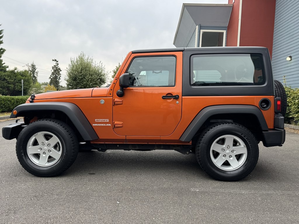 2011 Jeep Wrangler Image 5