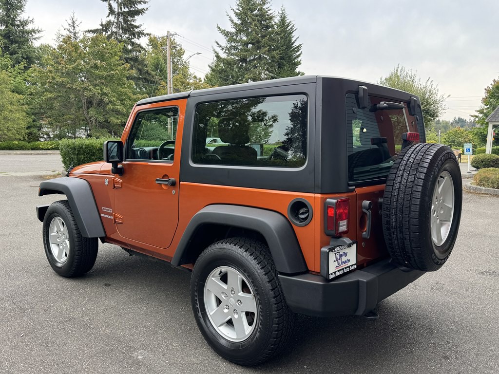 2011 Jeep Wrangler Image 6