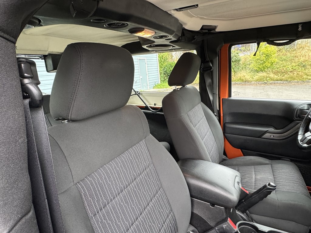 2011 Jeep Wrangler Image 19