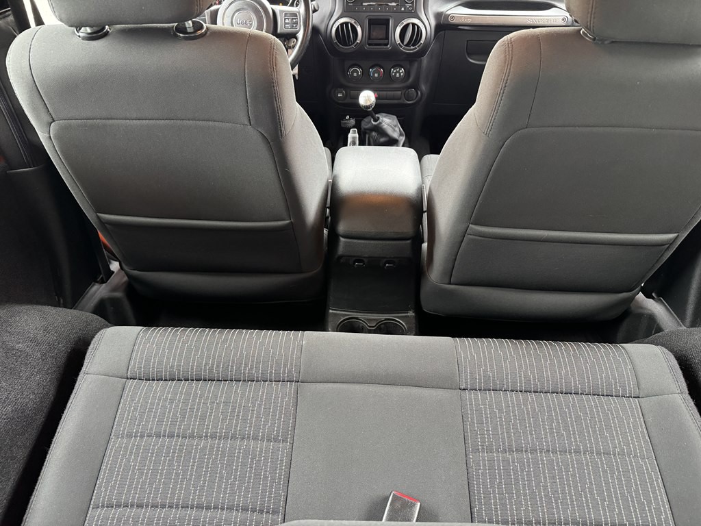 2011 Jeep Wrangler Image 22