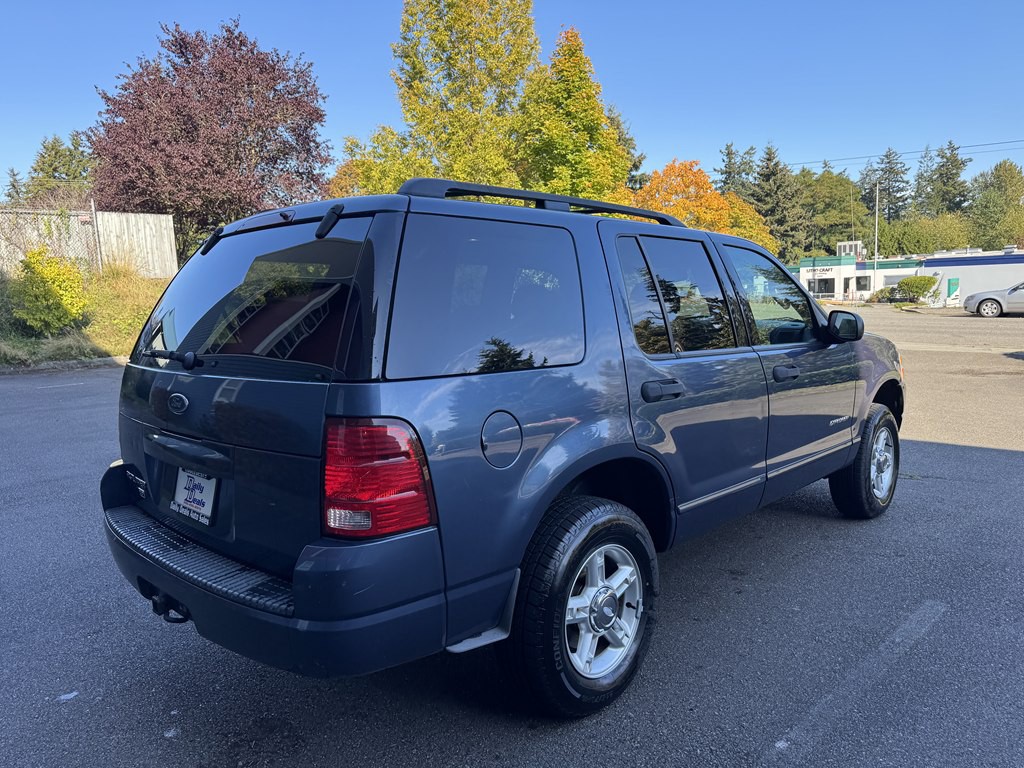 2004 Ford Explorer Image 3