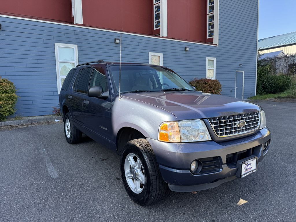 2004 Ford Explorer Image 4