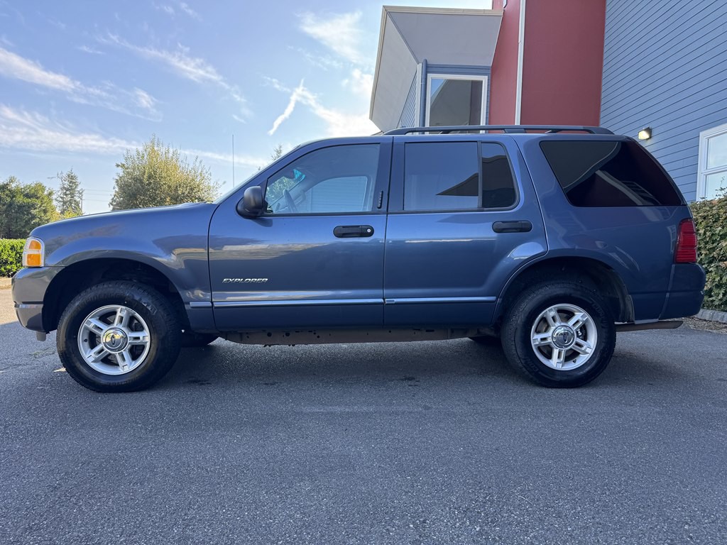 2004 Ford Explorer Image 5