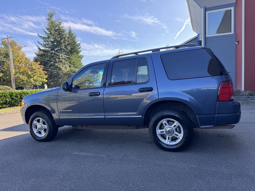 2004 Ford Explorer Image 7