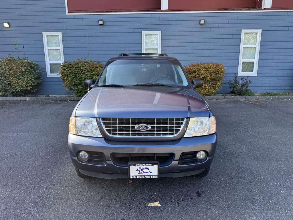 2004 Ford Explorer Image 10