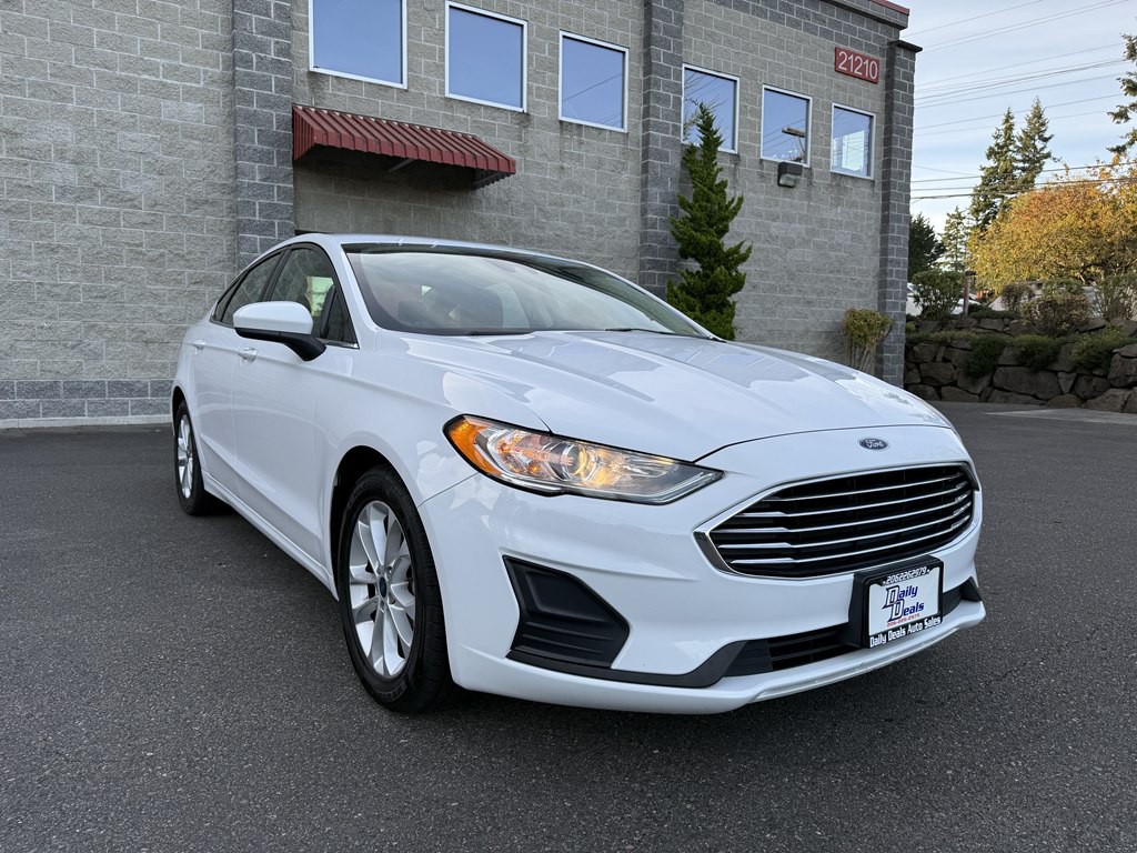 2020 Ford Fusion Image 2