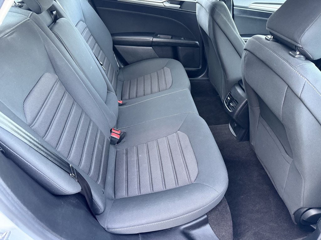 2020 Ford Fusion Image 18