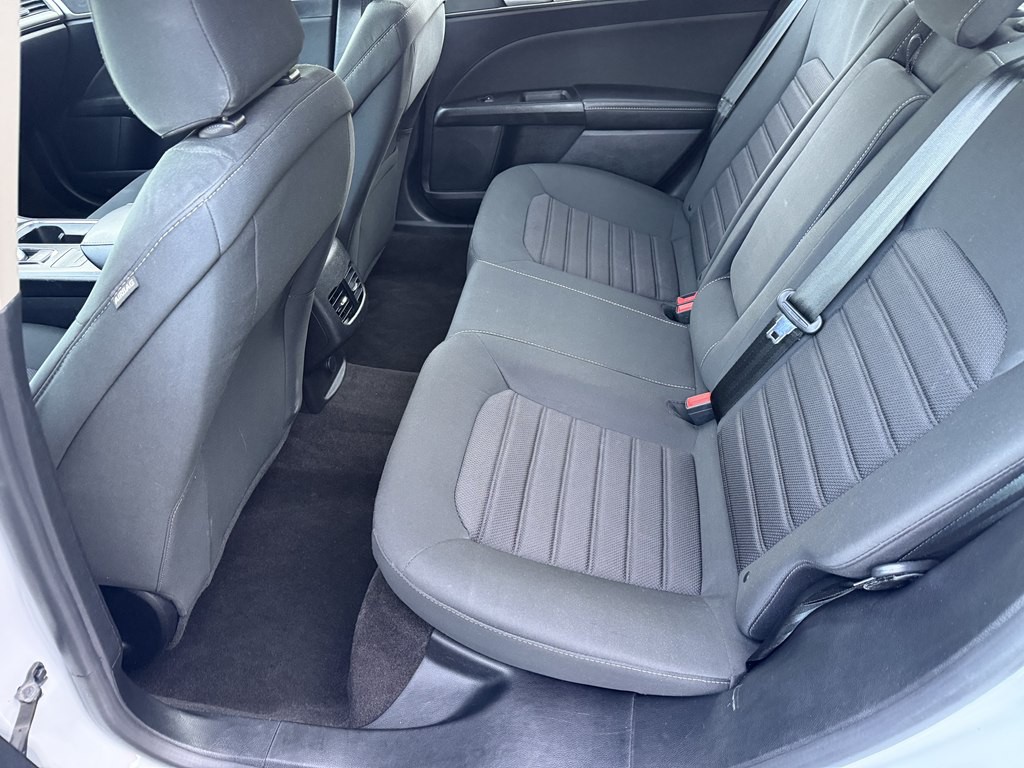 2020 Ford Fusion Image 19