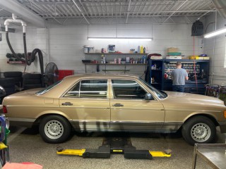 Image for 1984 Mercedes-Benz 380-Class 380 SeSE ID: 6823432