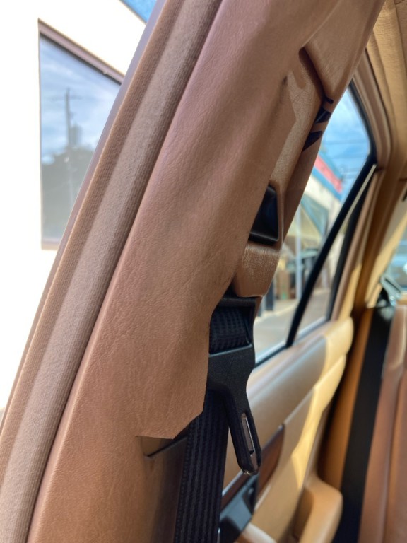 1984 Mercedes-Benz 380-Class Image 10