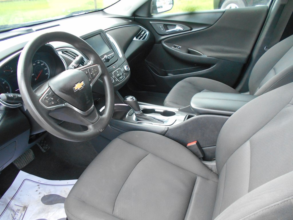2018 Chevrolet Malibu Image 8