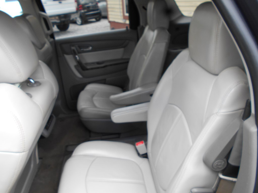 2014 GMC Acadia Image 17