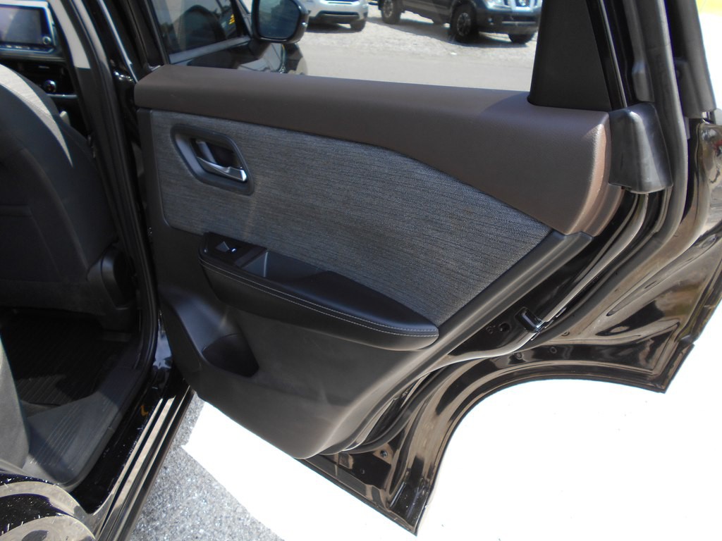 2021 Nissan Rogue Image 10