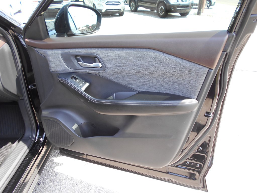 2021 Nissan Rogue Image 13