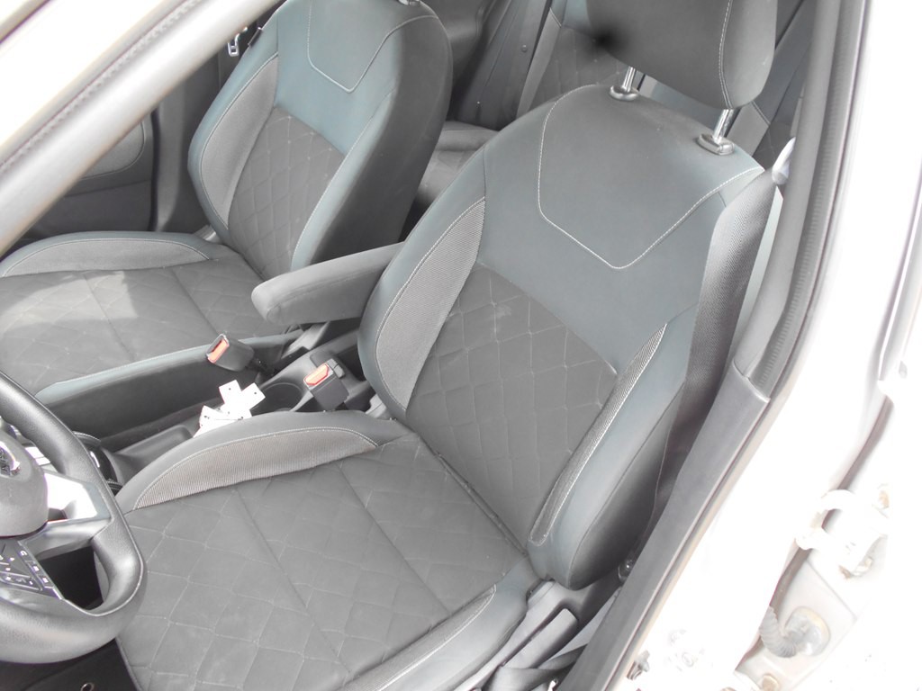 2020 Nissan Kicks Image 16