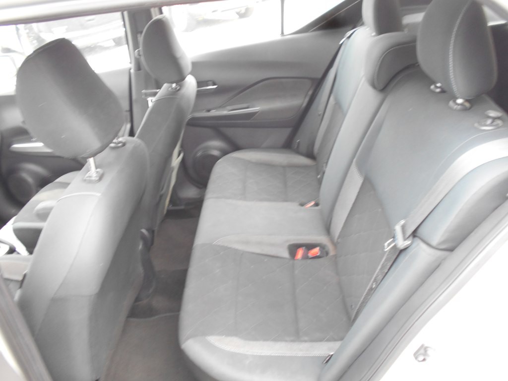 2020 Nissan Kicks Image 18