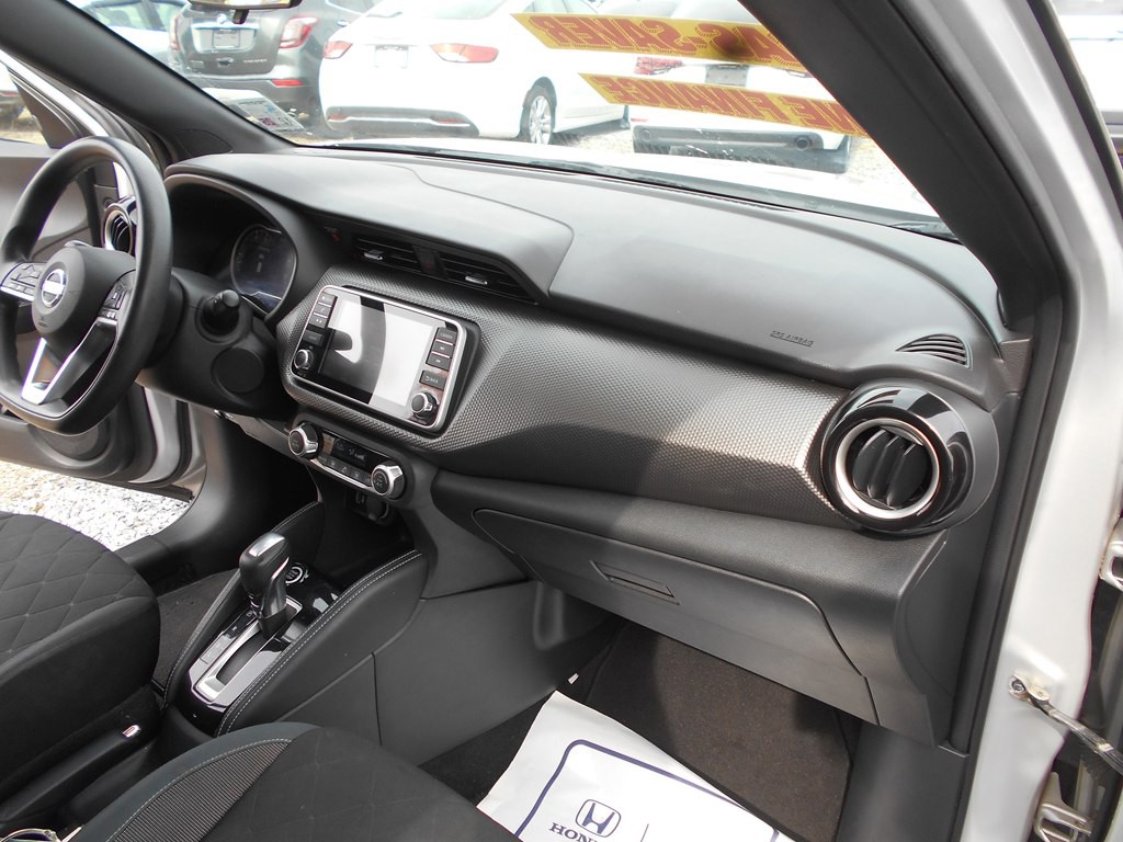 2020 Nissan Kicks Image 25