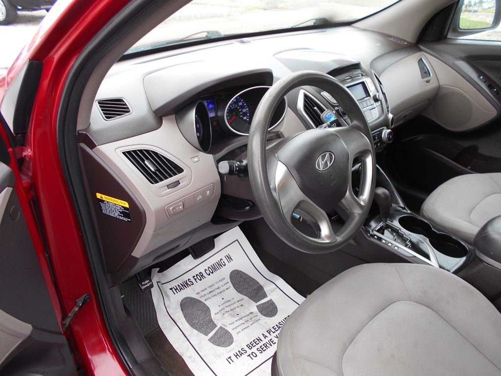 2012 Hyundai Tucson Image 15