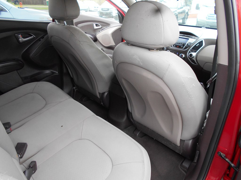 2012 Hyundai Tucson Image 22