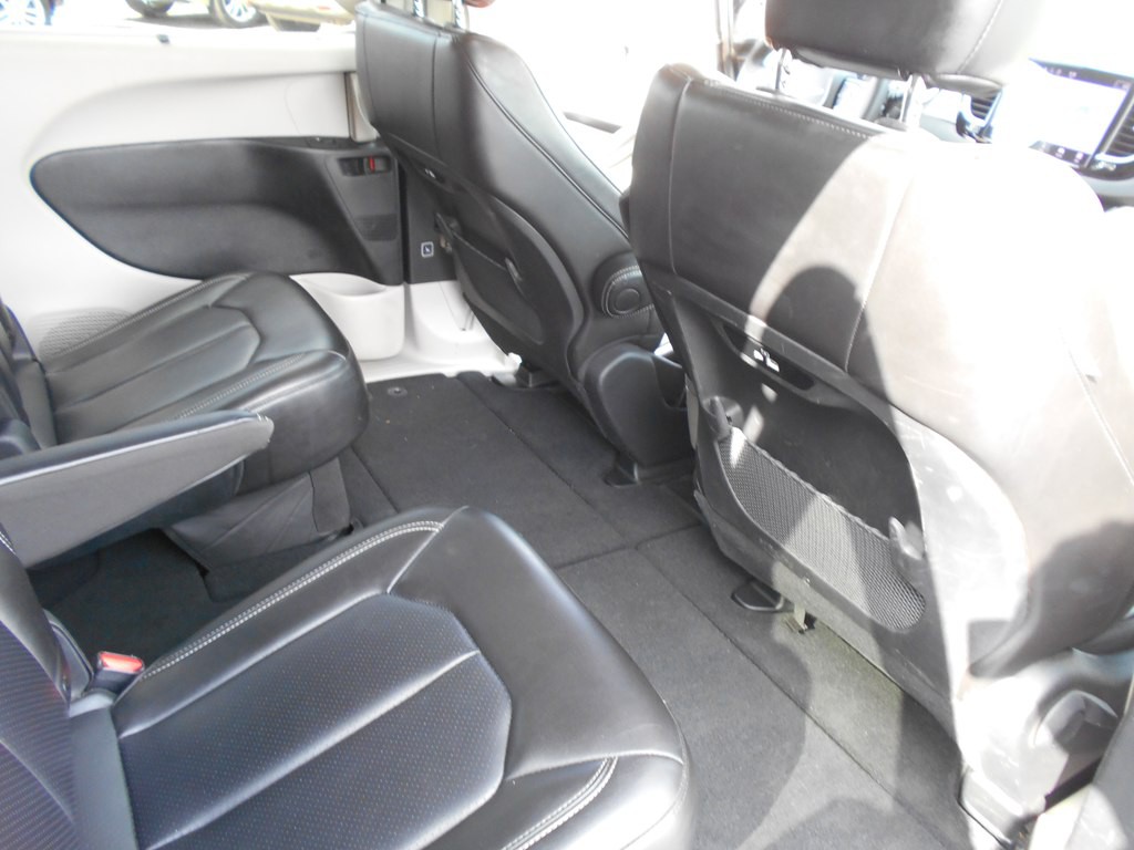 2023 Chrysler Pacifica Image 23