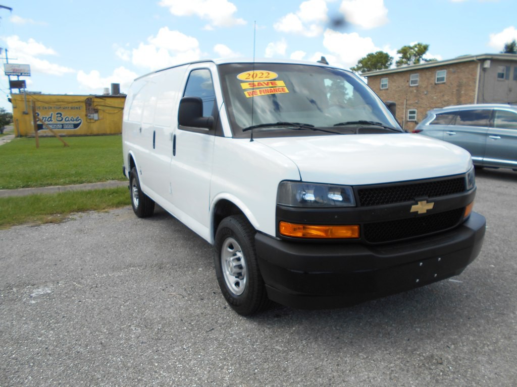 2022 Chevrolet Express Image 7