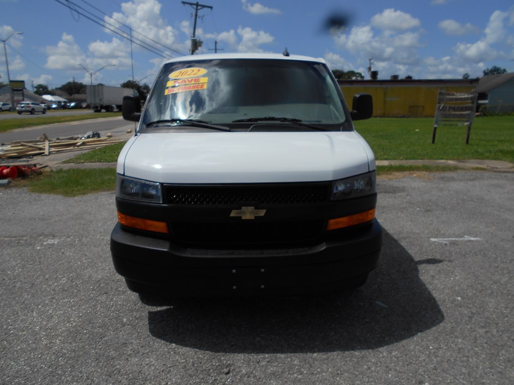 2022 Chevrolet Express Image 8