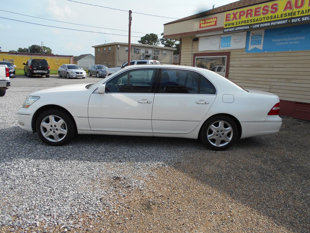 2004 Lexus LS Image 3