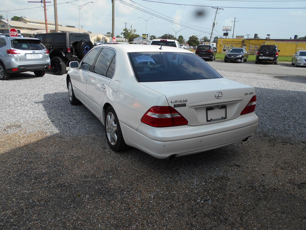 2004 Lexus LS Image 4