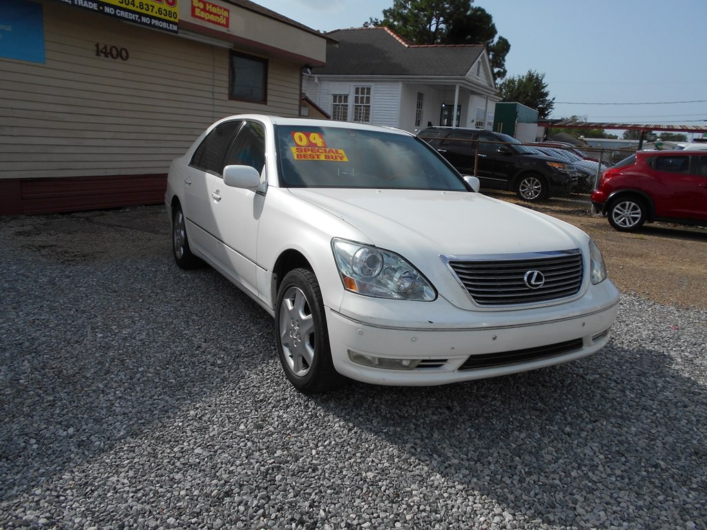 2004 Lexus LS Image 8